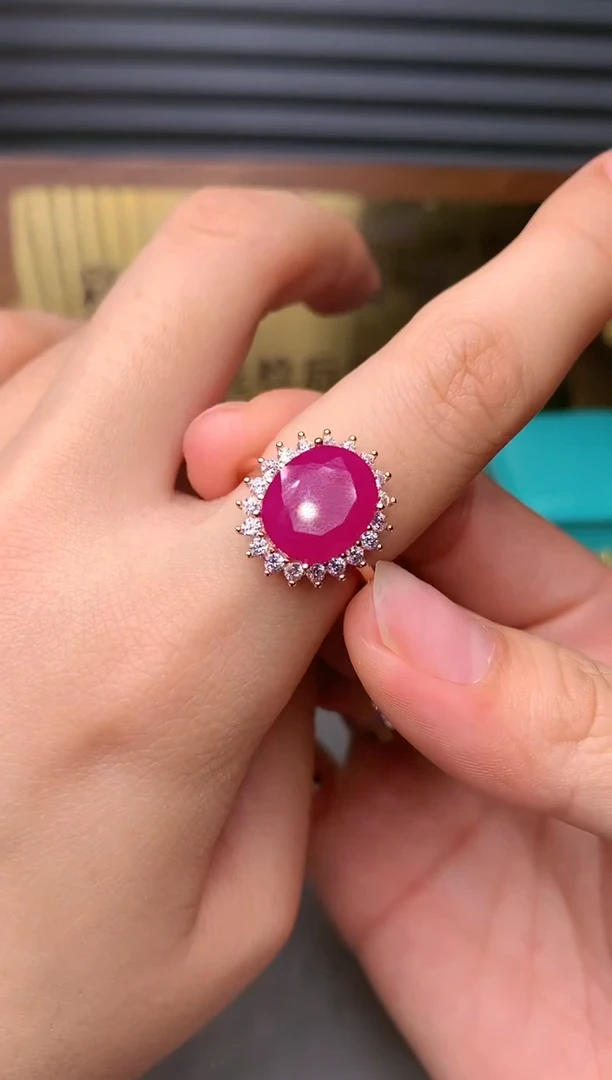 【闪购商品】红宝石戒指银S925镶嵌........