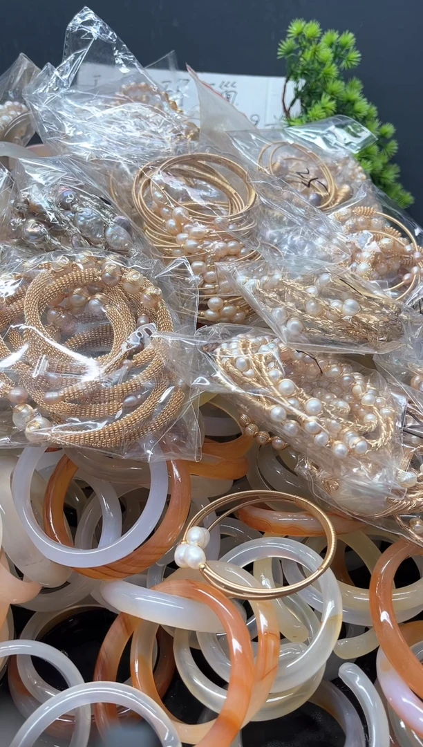 【闪购商品】玛瑙/玉髓手镯未镶嵌102