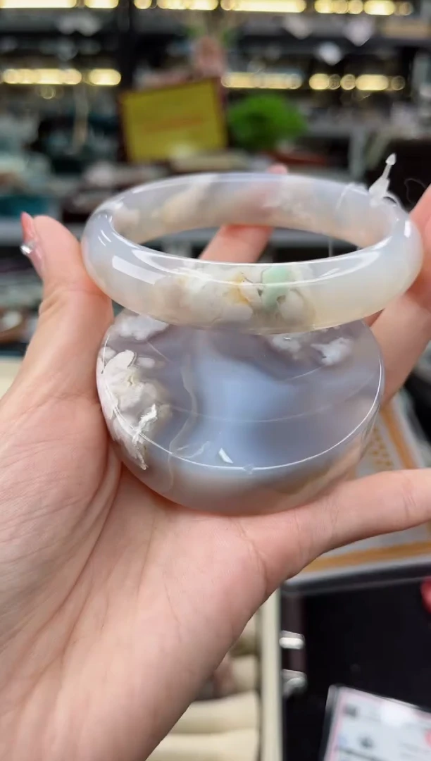 【闪购商品】石英质玉手镯未镶嵌63圈口（赠品镯心）3931442