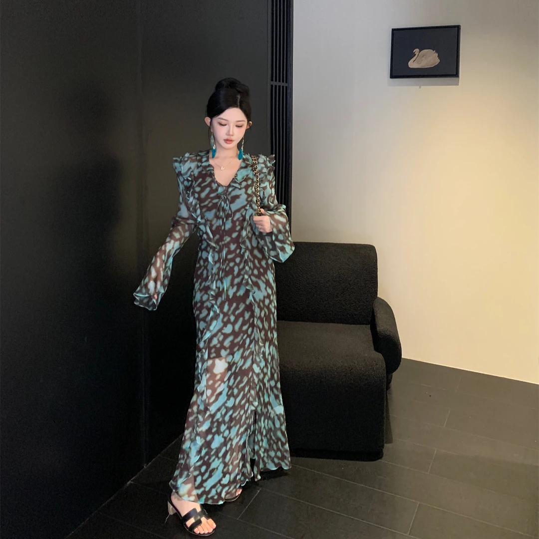 海之尽头 夏季新款碎花长袖U领气质印花连衣裙