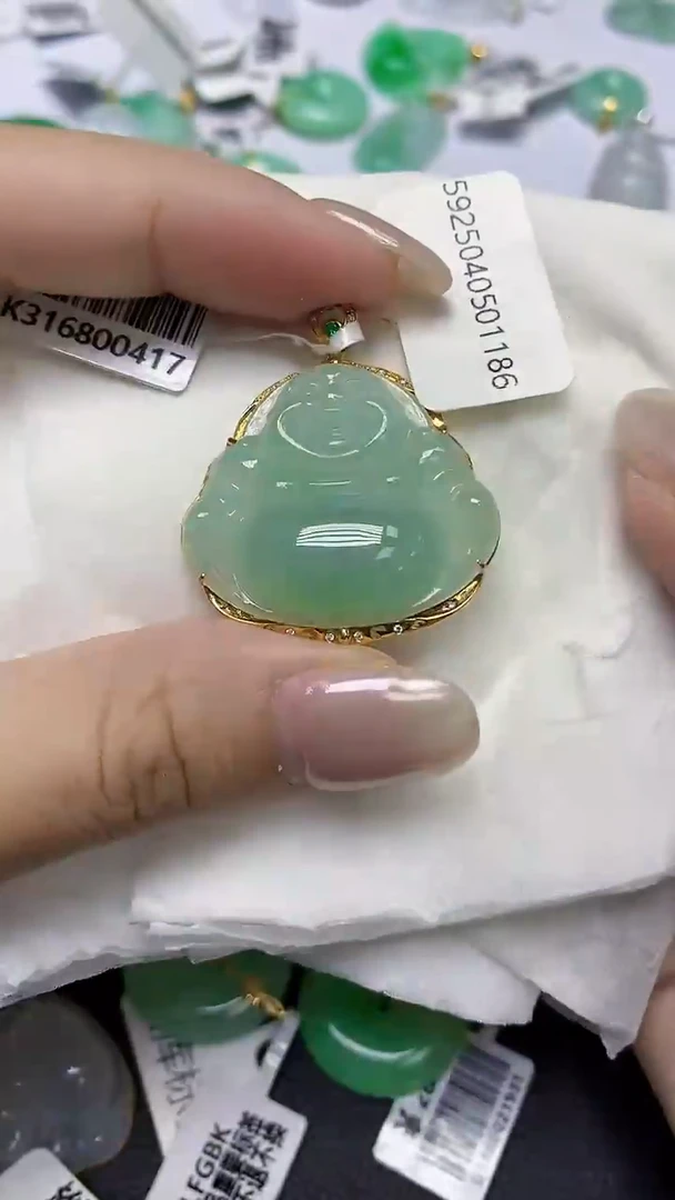 翡翠18K金镶嵌颈饰天然缅甸翡翠A货