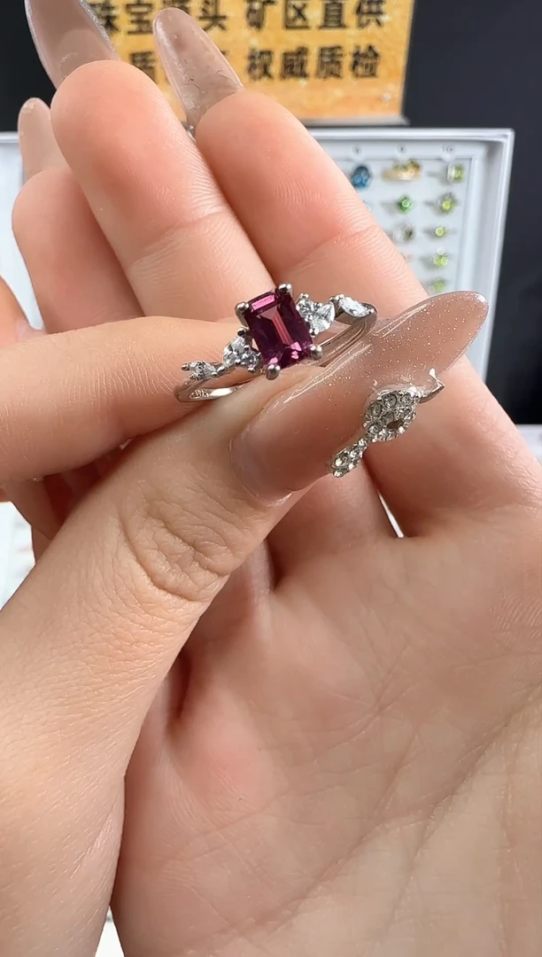 【闪购商品】石榴石戒指银S925镶嵌方形镁铝石榴石戒指