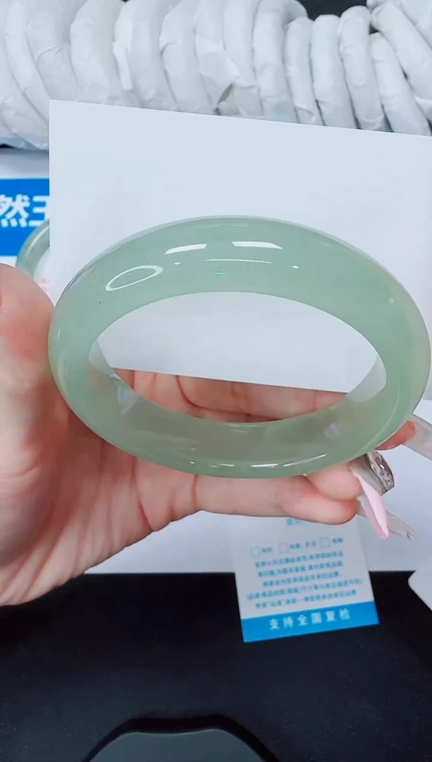 石英质玉手镯未镶嵌170/56.3