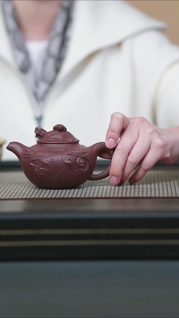 茶壶紫砂半手底槽清云龙200cc