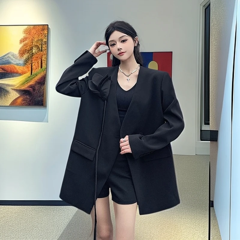 爆款洋气法式黑色女小众设计感垫肩网红晚宴场合女装休闲外穿上衣