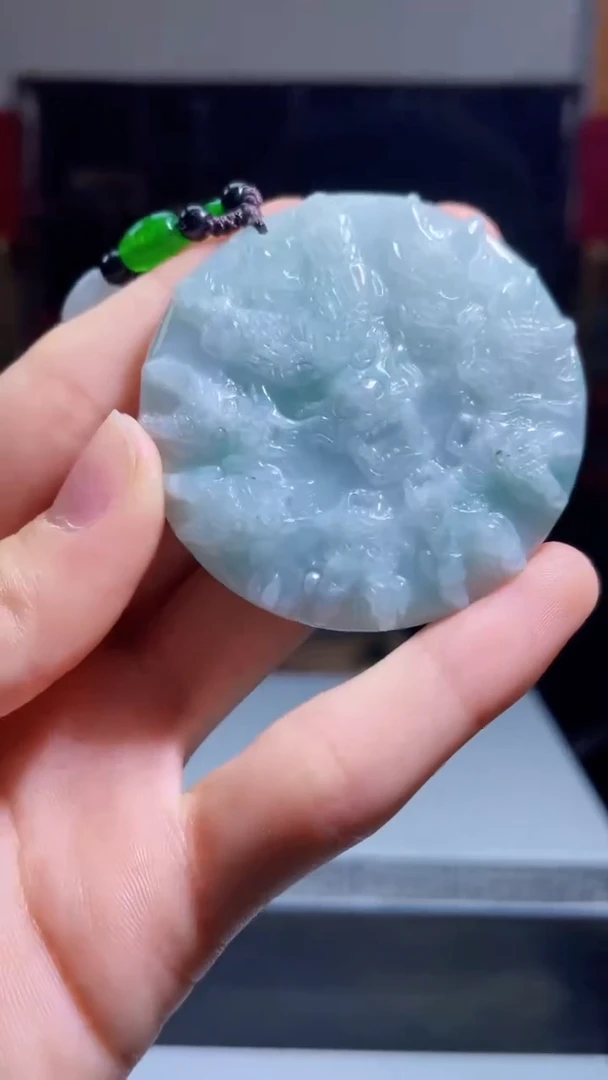 【闪购商品】翡翠吊坠(不含链)未镶嵌S106