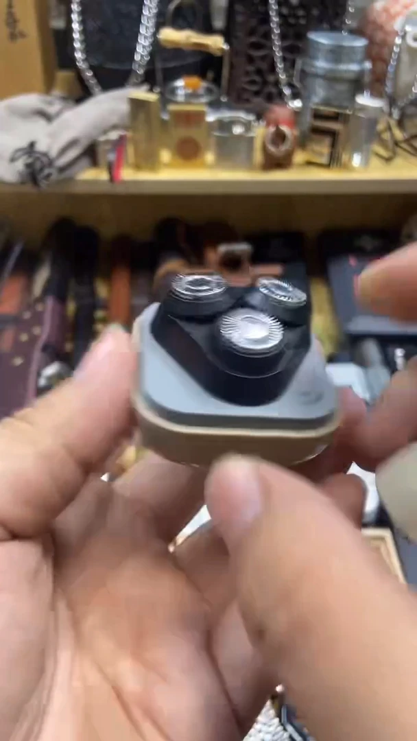 瓷片闪购商品  如图所示