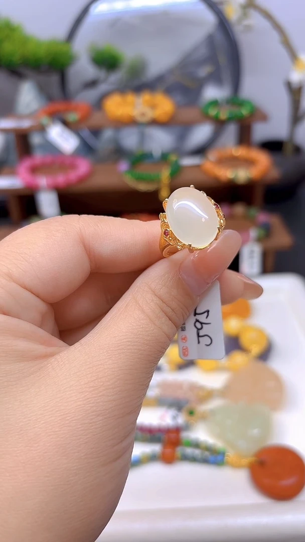 银S925镀金镶嵌戒指和田玉J95