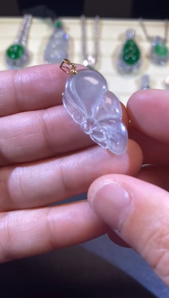 【闪购商品】翡翠吊坠(赠链)18K金镶嵌缅甸天然A货翡翠