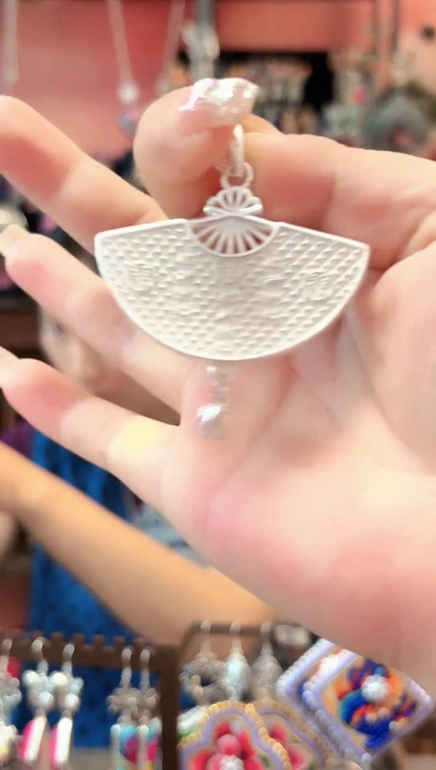 织绣云织谣民族风精美饰品   469