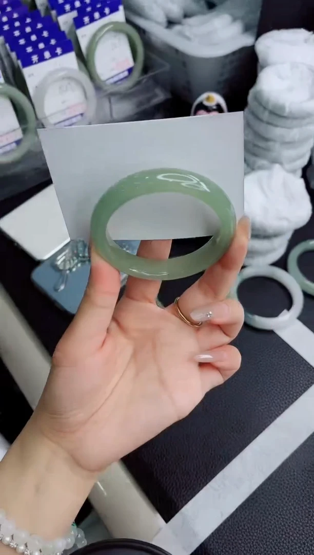 石英质玉手镯未镶嵌120-52.2