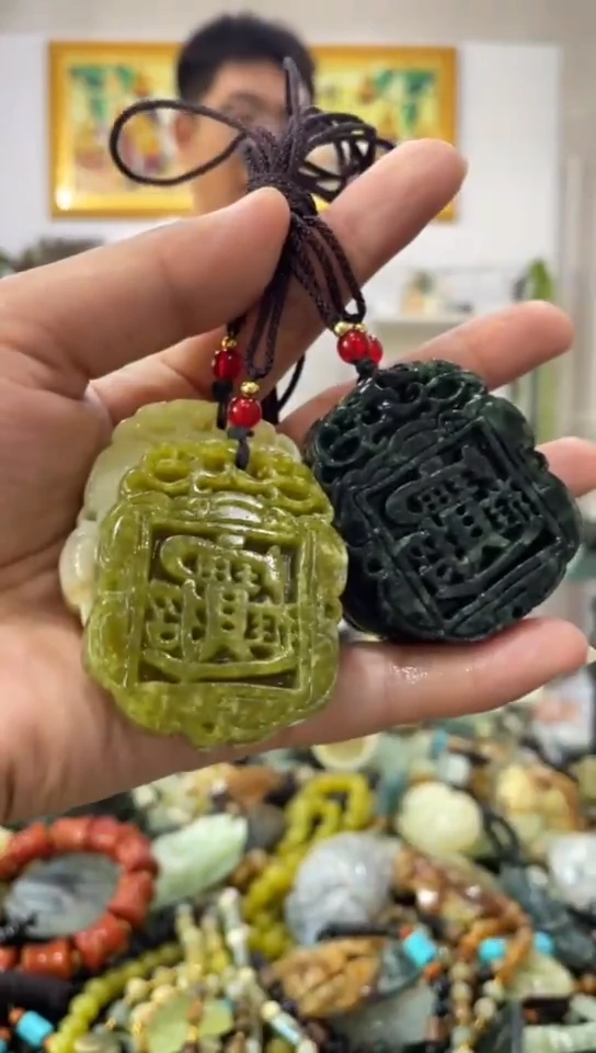 未镶嵌岫玉吊坠多样性发货发其中一件