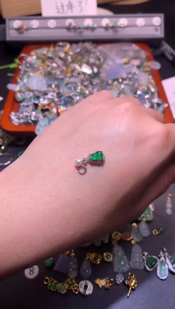 【闪购商品】翡翠吊坠(不含链)银S925镶嵌1