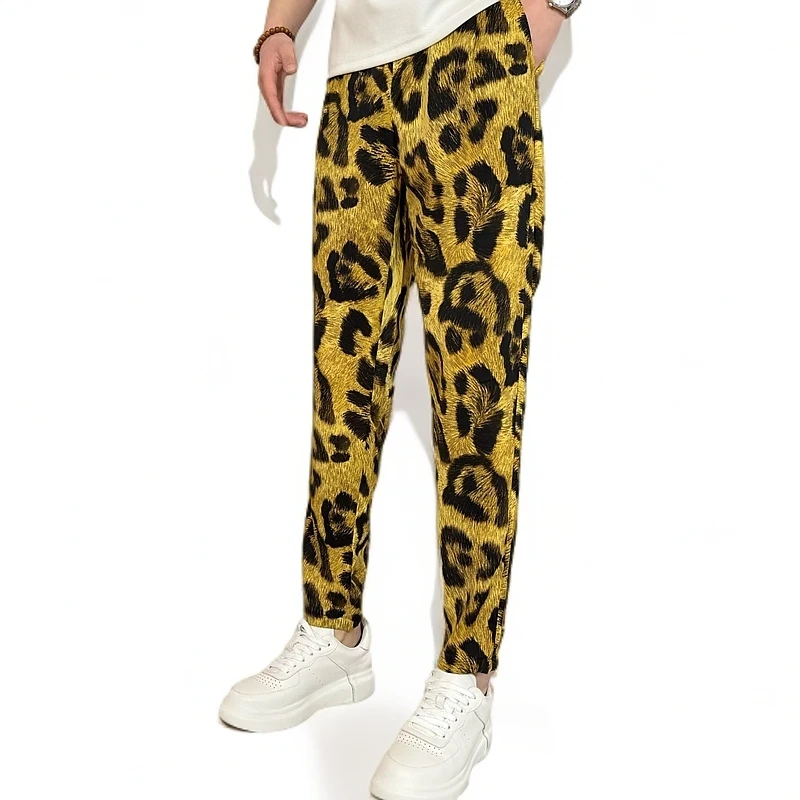 2025夏季新品男士时尚潮牌宽松款直筒裤薄料印花休闲百搭小平角裤