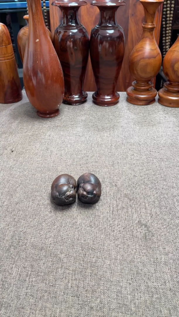 【闪购商品】交趾黄檀（大红酸枝）木艺福猪一对3.2/3.8