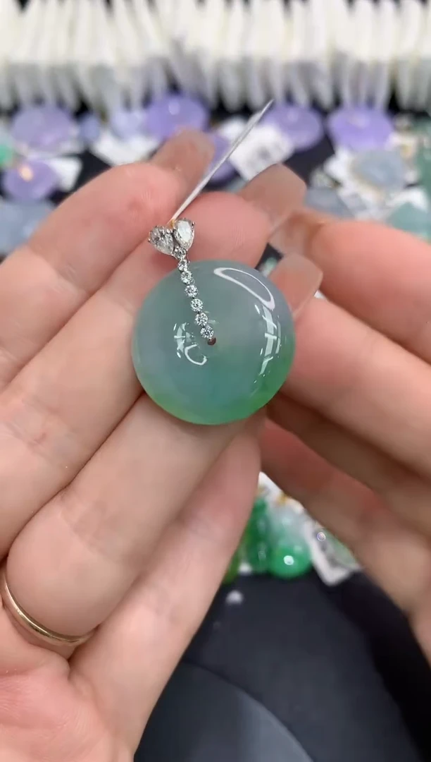 吊坠(不含链)18K金镶嵌翡翠11111111111