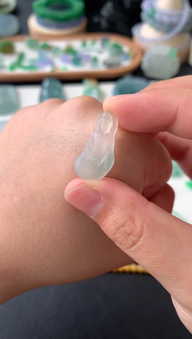 定制翡翠未镶嵌翡翠