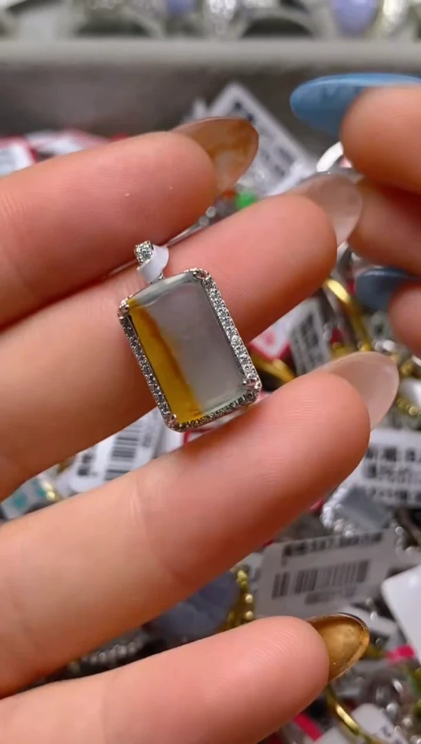 银S925镶嵌戒指翡翠百内无证书