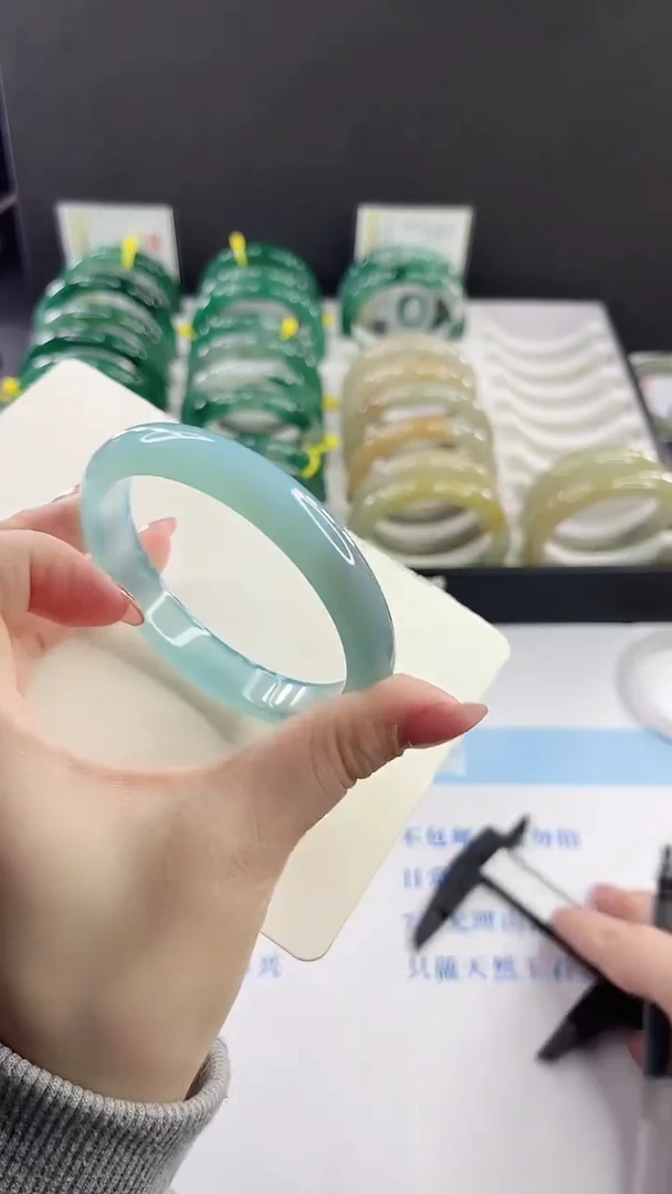 未镶嵌手镯石英质玉多样性发货L46