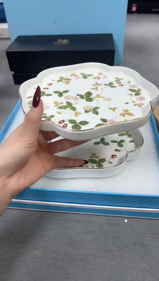 【闪购商品】瓷片新号开播不计成本欢迎点菜！