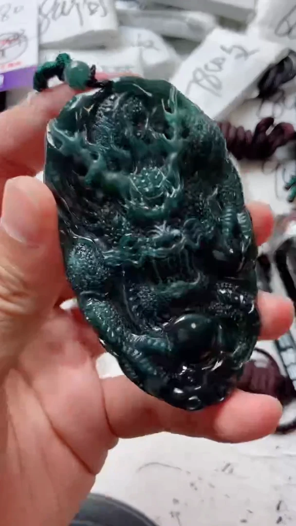 翡翠未镶嵌颈饰88888888