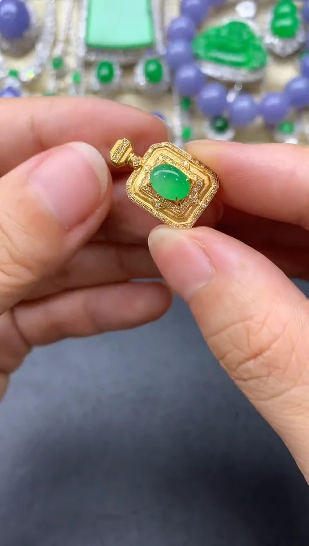 翡翠18K金镶嵌颈饰447-中国好珍宝