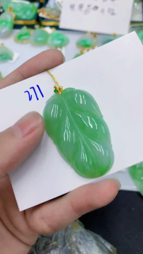 颈饰18K金镶嵌翡翠111111