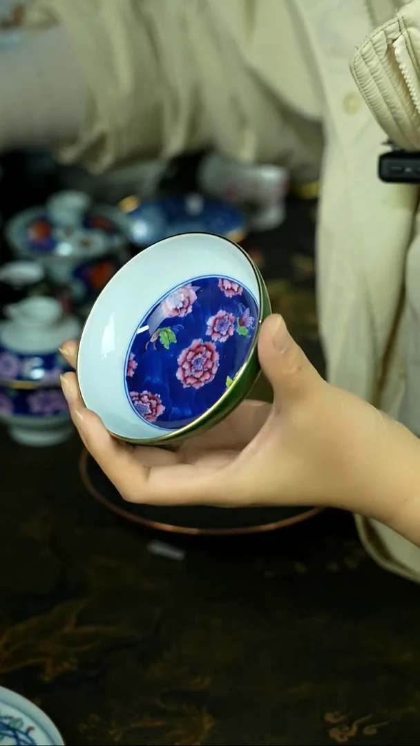 茶具还挺美，蹲下看看！