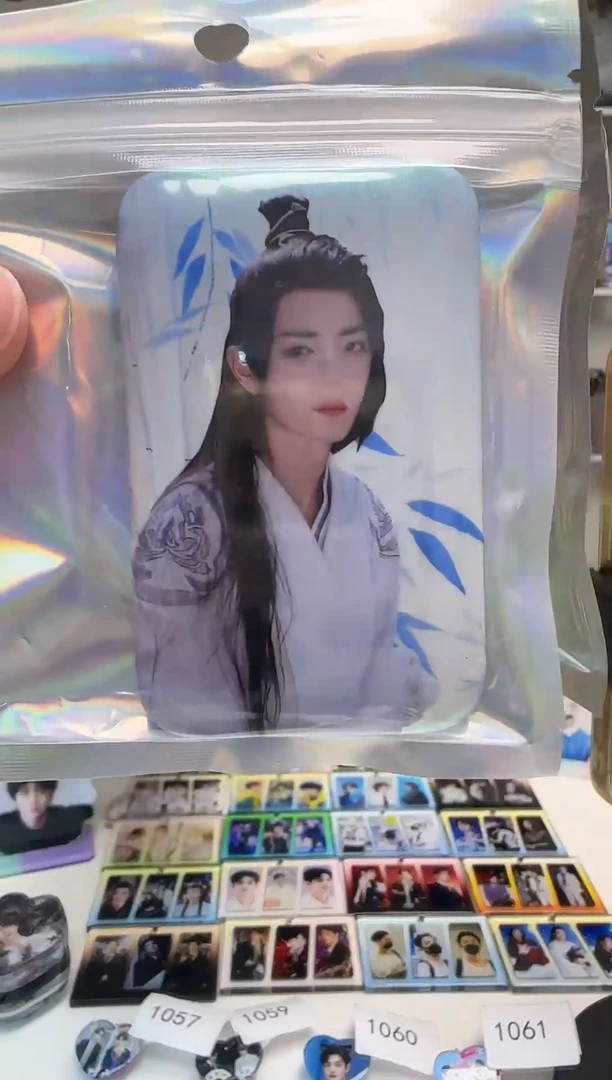 【双闪长方形吧唧】战战阿羡