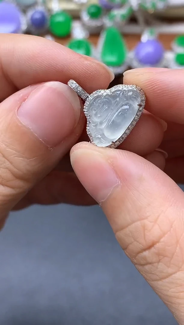 颈饰18K金镶嵌翡翠376-中国好珍宝