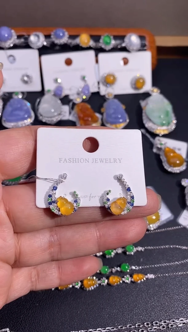 【闪购商品】翡翠耳饰18K金镶嵌耳饰