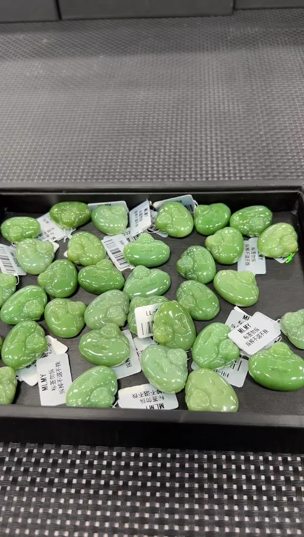 和田玉未镶嵌颈饰（多样性发一件）