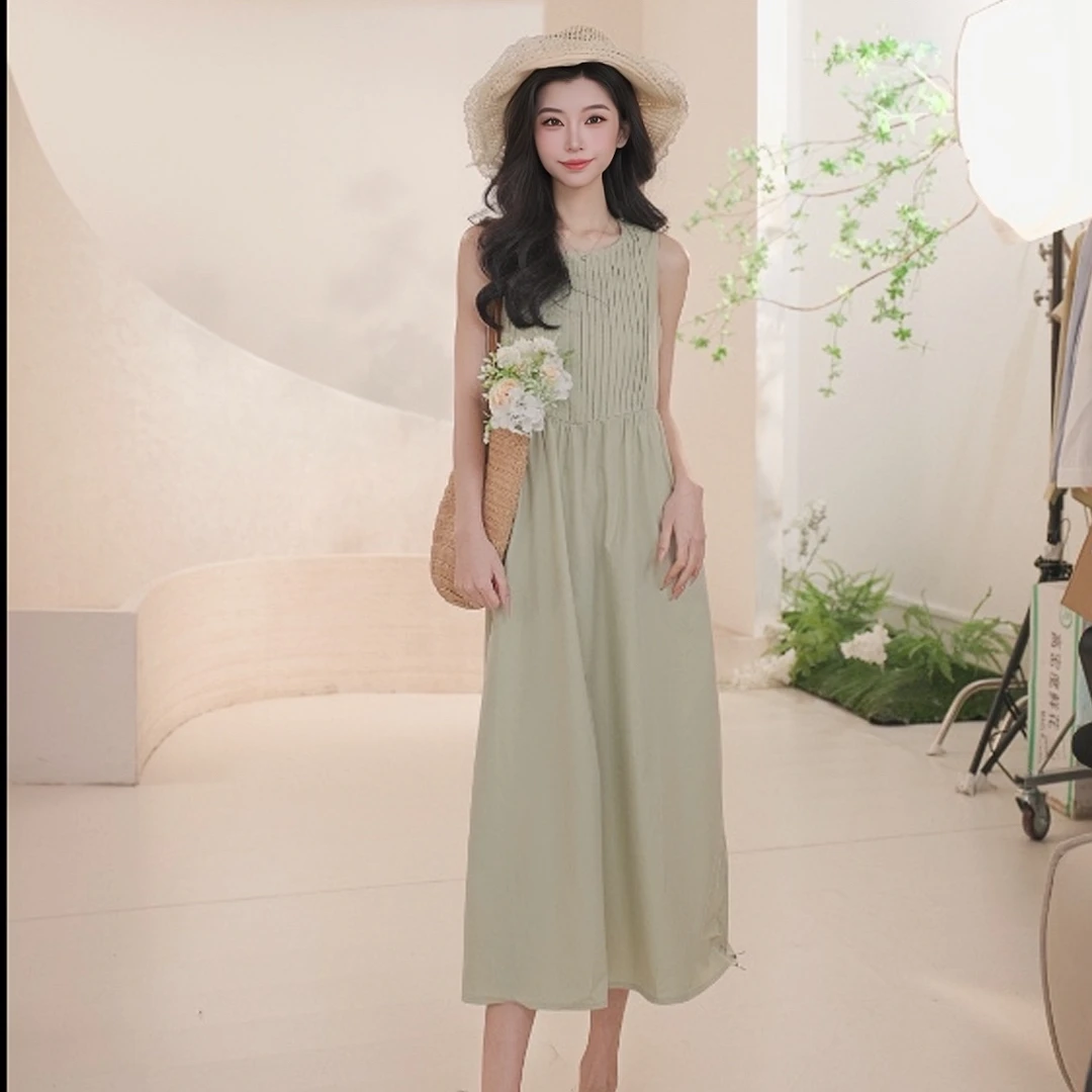 初语凉感莱赛尔连衣裙女2025夏季新款气质压褶后背镂空休闲背心裙