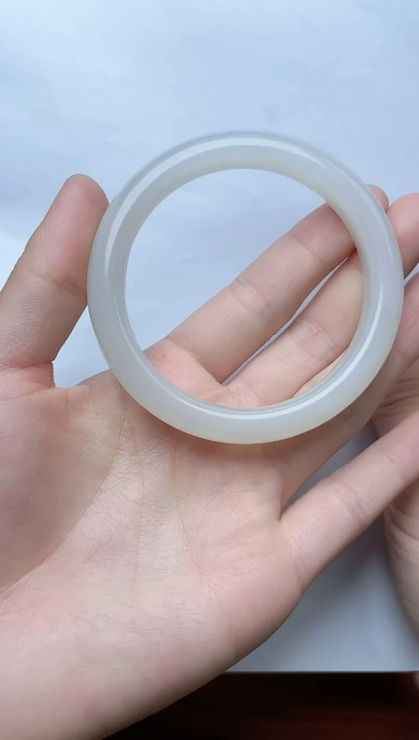 【闪购商品】和田玉手镯未镶嵌59/60圈口kk