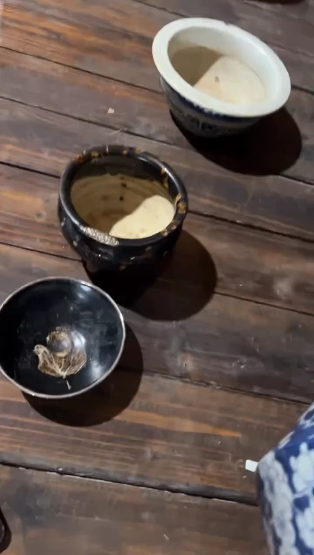 天****钍三足香炉加黑油碗