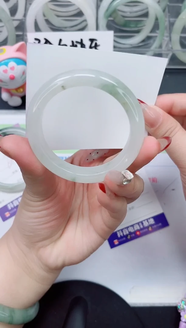 【闪购商品】石英质玉手镯未镶嵌a14