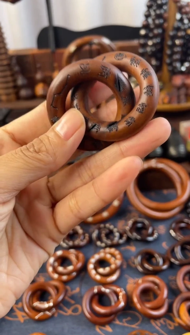 木枣木老料小圈刻十字讳字雷焦款