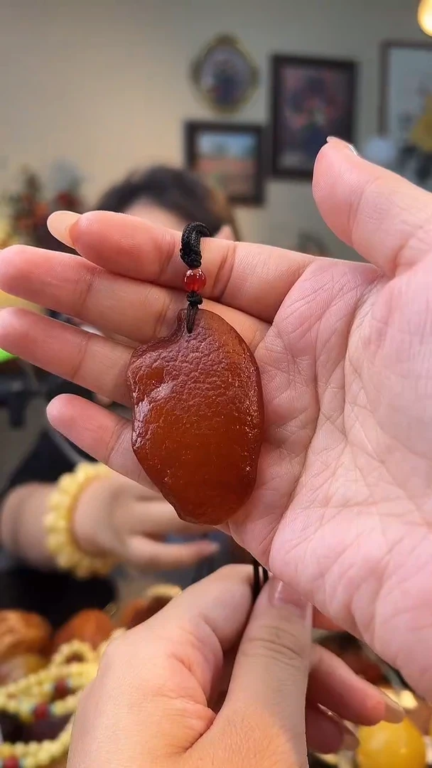 琥珀颈饰未镶嵌吊坠