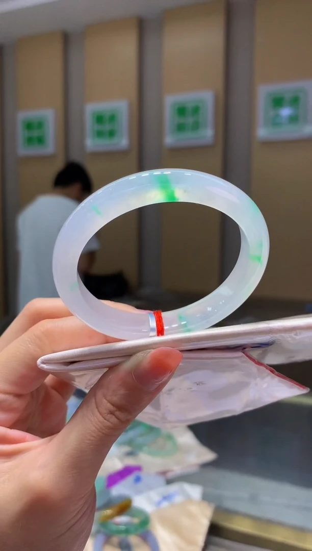 未镶嵌手镯（贵妃镯）翡翠-C27 全款27万 定金2万
