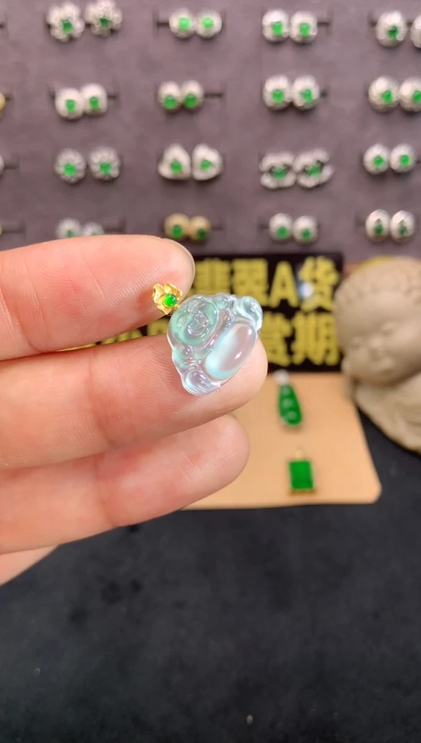 翡翠18K金镶嵌颈饰天然翡翠A货.源头工厂价福利价