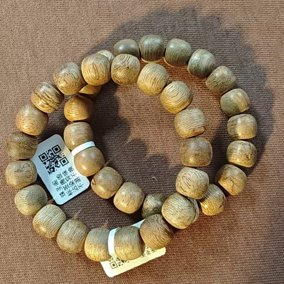 沉香【青霞沉香】天然野达拉干1.1鼓珠单圈多样性发一条