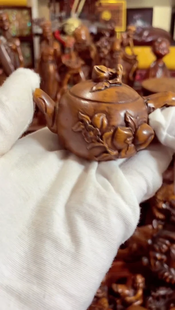 小叶黄杨小件寿桃壶