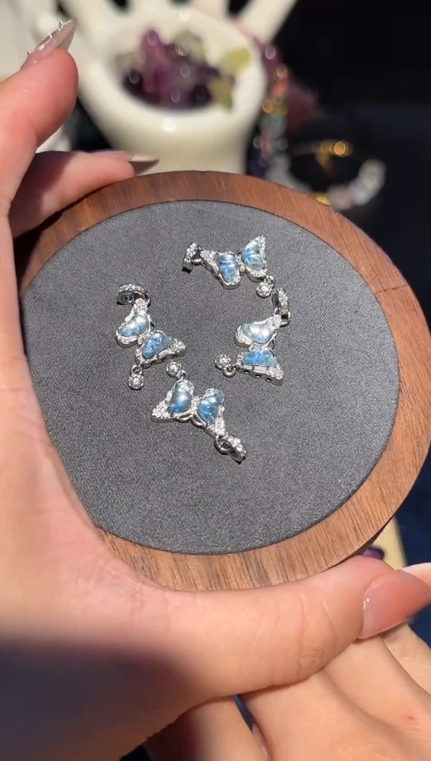 海蓝宝石吊坠(不含链)银S925镶嵌小蝴蝶多样性发其一