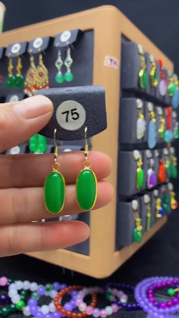 【闪购商品】石英质玉耳坠银S925镀金镶嵌耳饰