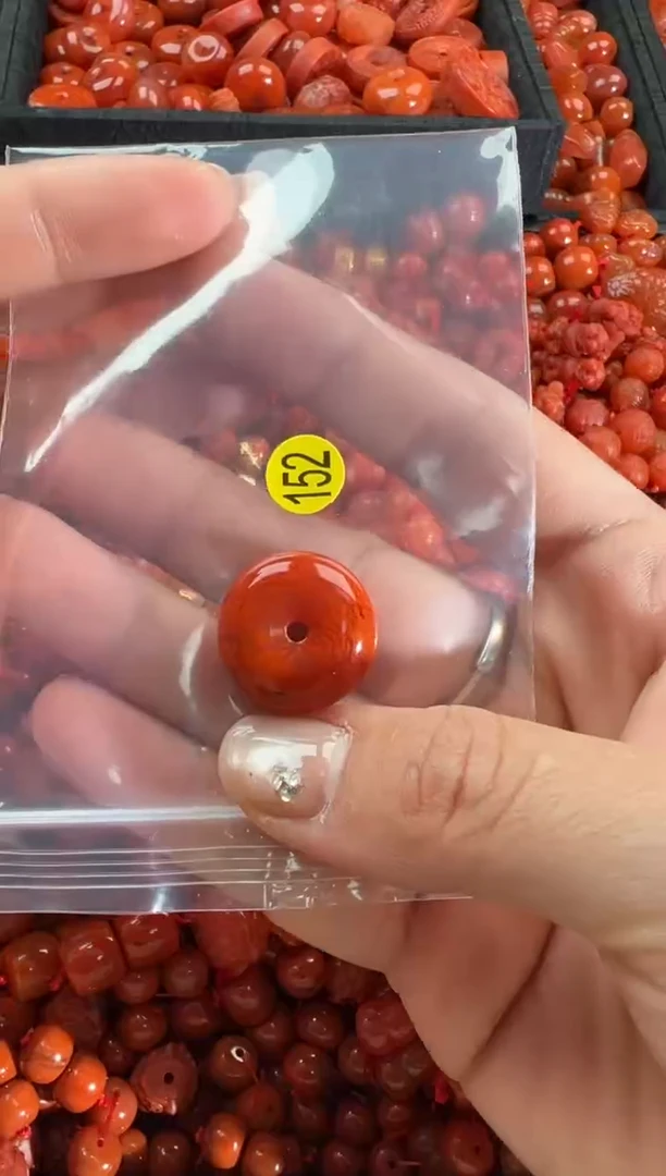【闪购商品】南红玛瑙颈饰未镶嵌1