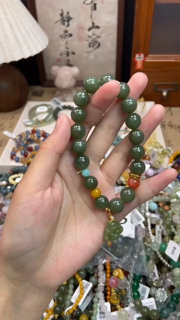 未镶嵌和田玉手饰185