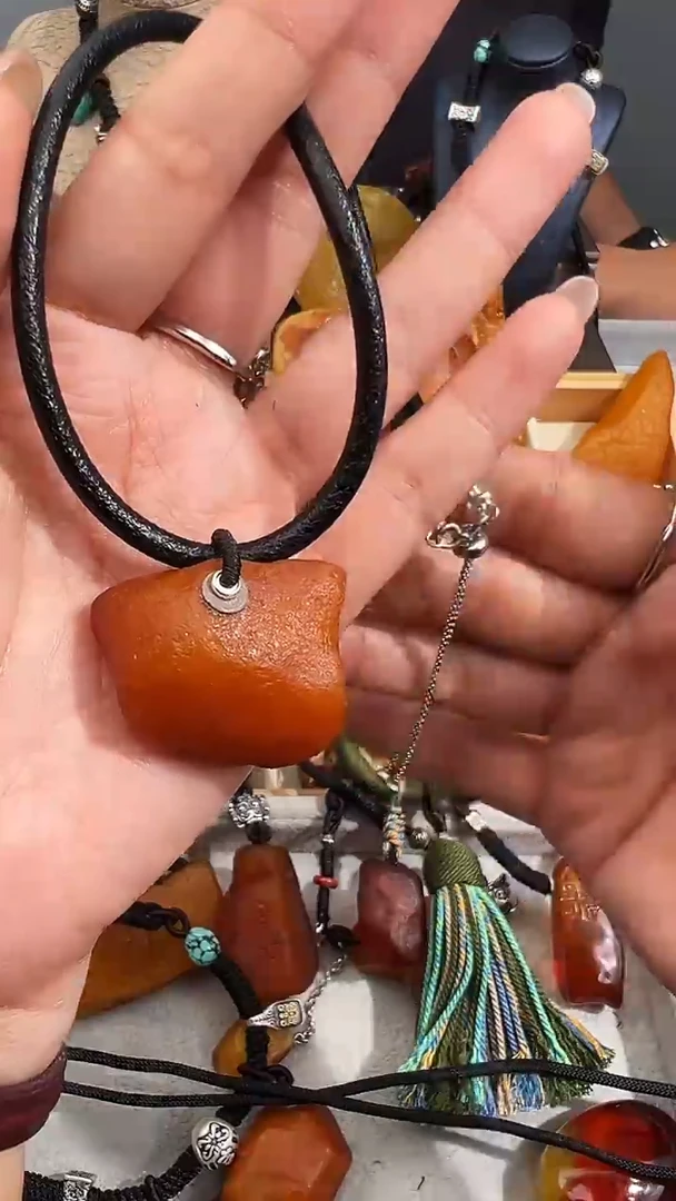 【闪购商品】蜜蜡裸石未镶嵌似玉