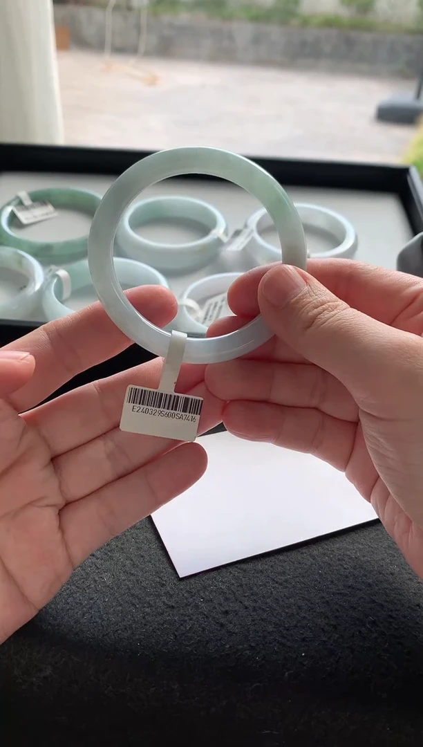 未镶嵌手镯翡翠55圆条A7416买断