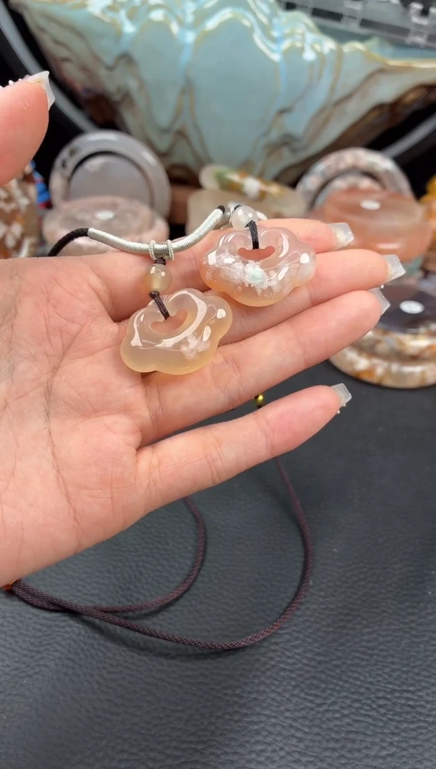 石英质玉未镶嵌颈饰多样性发货，发一条