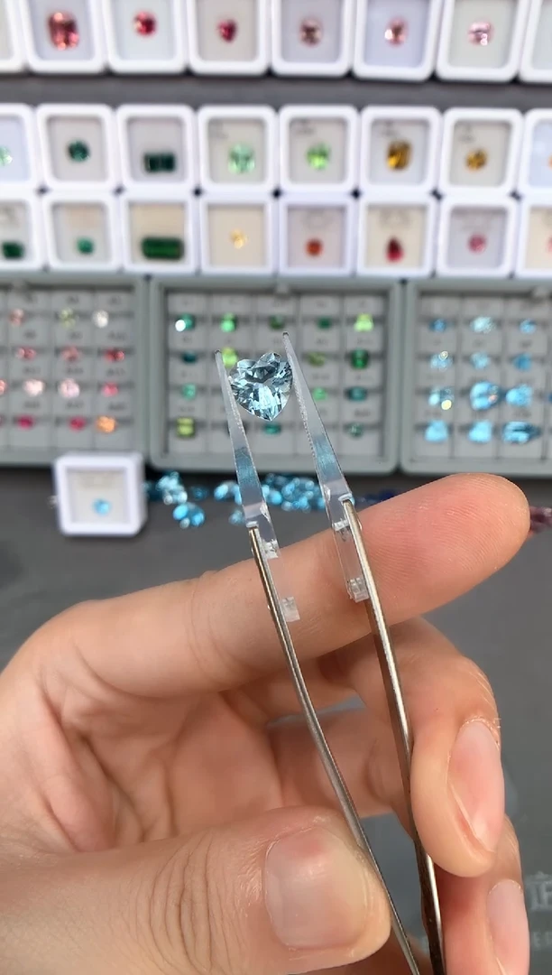 【闪购商品】定制海蓝宝石裸石未镶嵌2.1ct